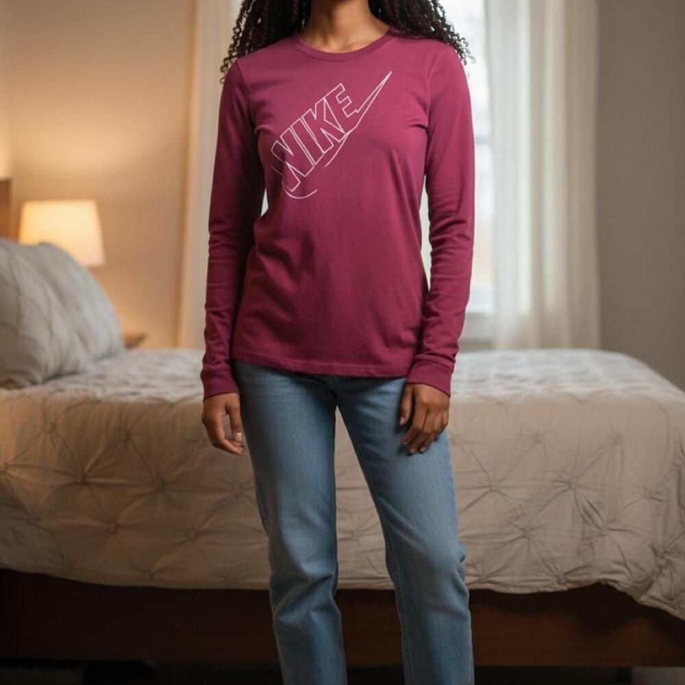 Nike long sleeve graphic tee